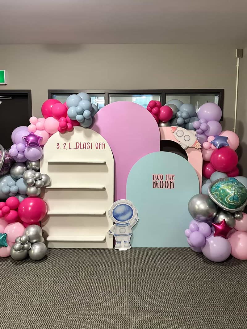 Backdrops balloon decor by Inflatable Decorations, Winnipeg