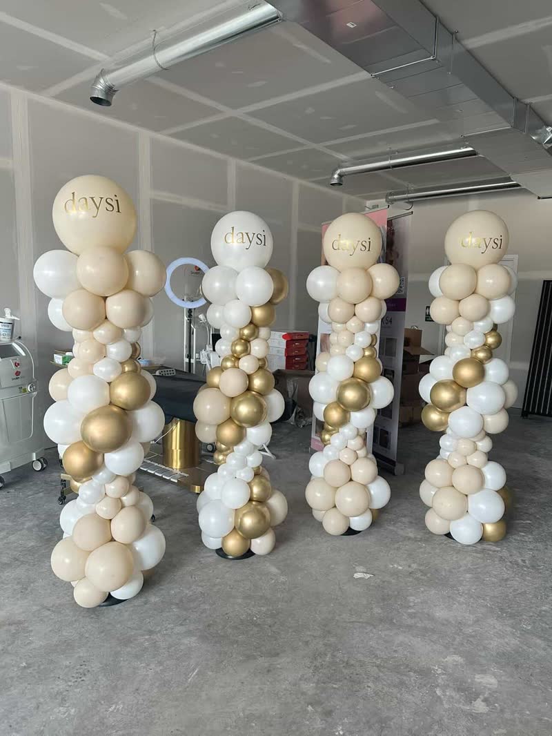 Columns balloon decor by Inflatable Decorations, Winnipeg