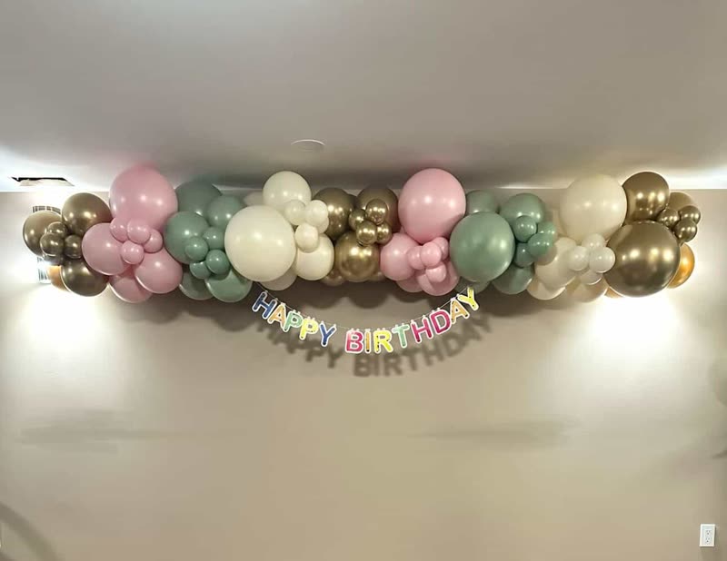 Grab & Go balloon decor by Inflatable Decorations, Winnipeg