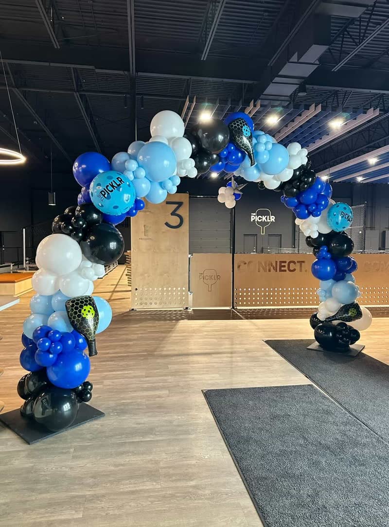 Arches balloon decor by Inflatable Decorations, Winnipeg