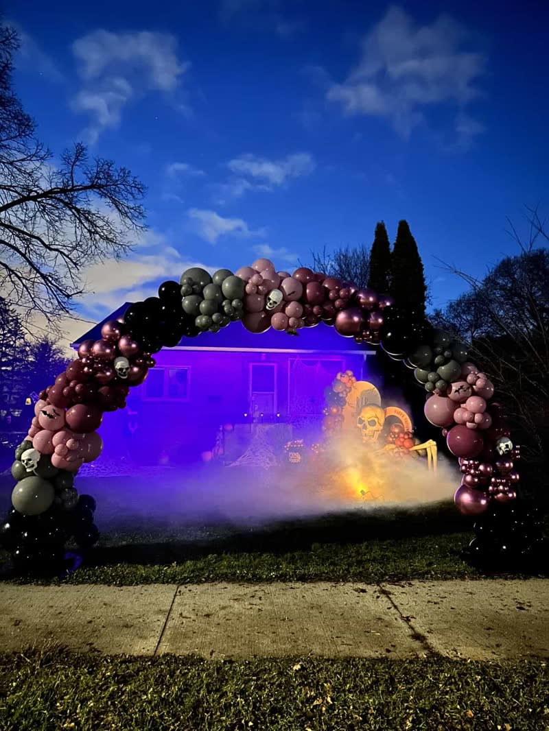 Arches balloon decor by Inflatable Decorations, Winnipeg